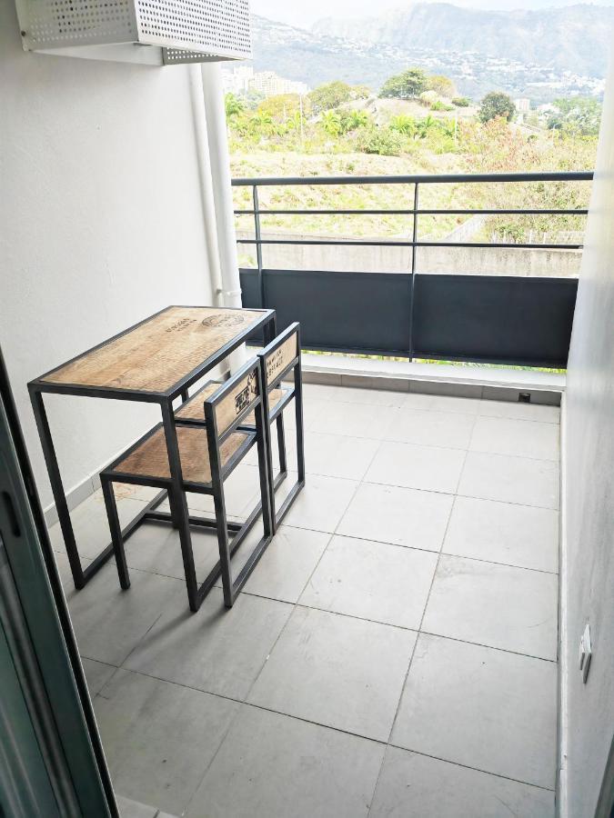 Ferienwohnung Le 5Eme As // F2 Totalement Refait A Neuf Saint-Denis Exterior foto